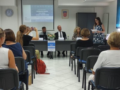 Predstavljena knjižica o prevenciji padova starijih osoba